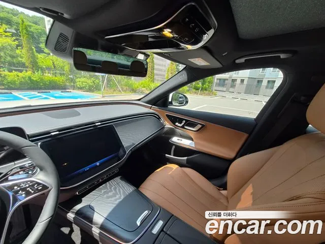 Mercedes-Benz E-Class — Фото автомобиля 16