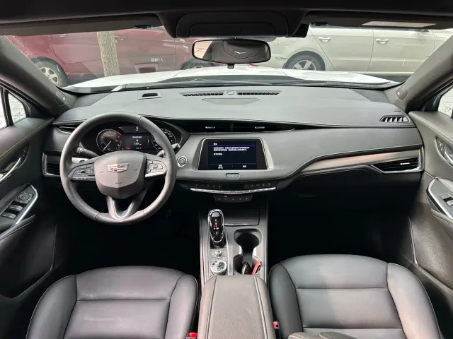 Cadillac XT4 — Фото автомобиля 10