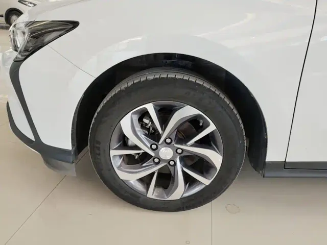 Buick Velite 6 — Фото автомобиля 22