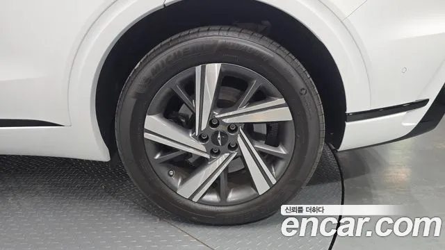 Genesis GV70 2.5T Бензин AWD — Фото автомобиля 18