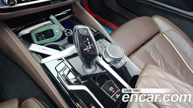 BMW 5 Series G30 — Фото автомобиля 12