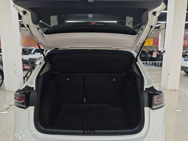 Volkswagen Tharu — Фото автомобиля 18