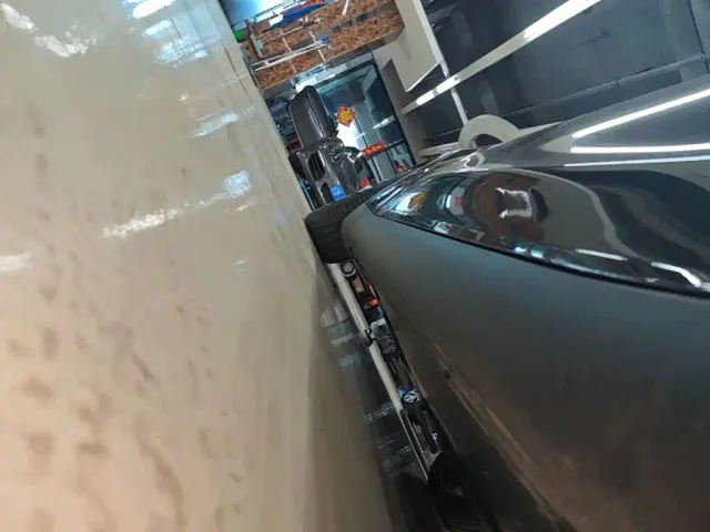 Tesla Model Y — Фото автомобиля 20