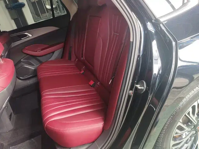 Hongqi H5 — Фото автомобиля 16