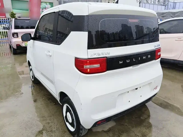 Wuling Hongguang Mini EV — Фото автомобиля 4