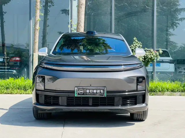 Li Auto L7 — Фото автомобиля 2