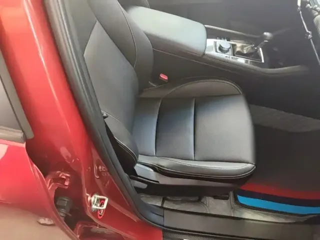 Mazda Axela — Фото автомобиля 24