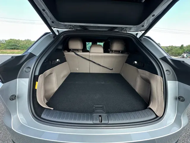 Li Auto i6 — Фото автомобиля 25