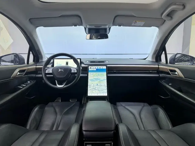 Xpeng P5 — Фото автомобиля 5
