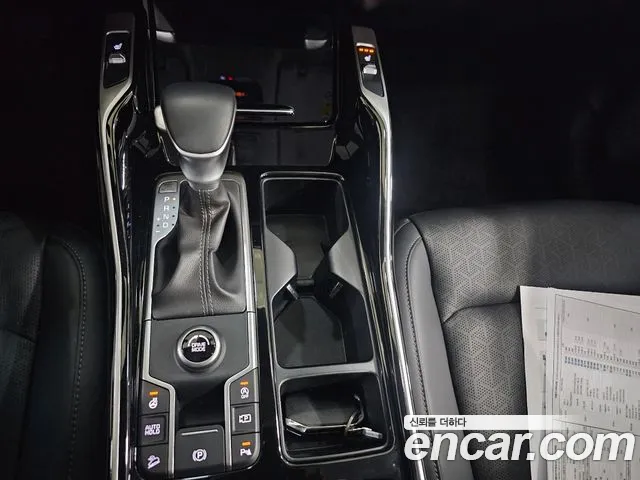 Kia Sorento Sorento 4-е поколение Бензин 2.5T 2WD — Фото автомобиля 14