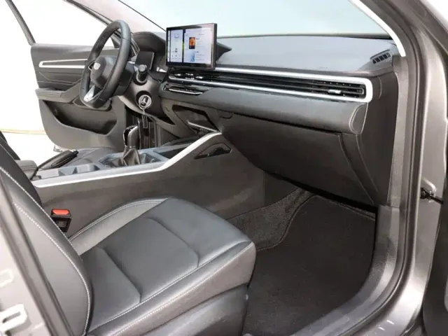 Geely Emgrand — Фото автомобиля 8