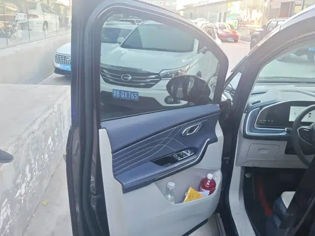 Maxus G90 — Фото автомобиля 7