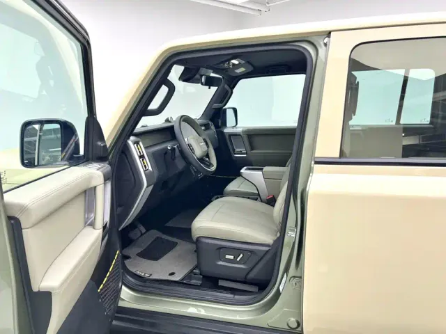 iCAR V23 — Фото автомобиля 12