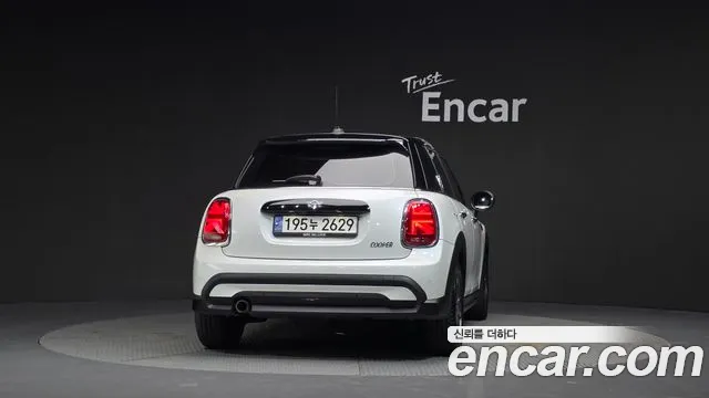 Mini Cooper Cooper 5 дверей Classic — Фото автомобиля 4