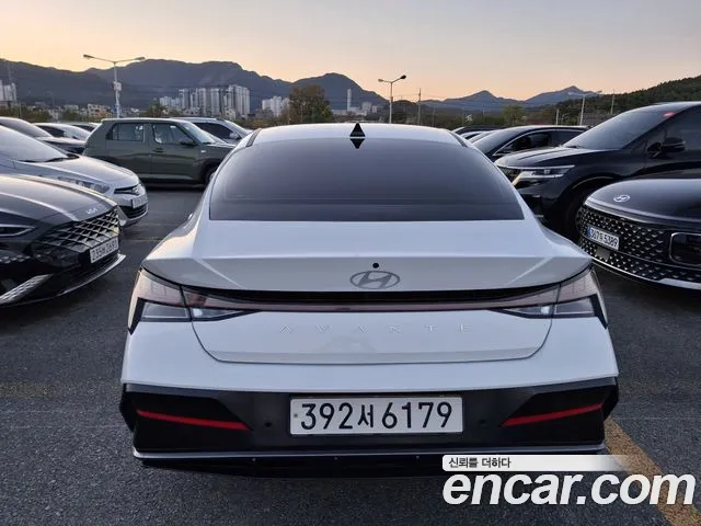 Hyundai Avante CN7 — Фото автомобиля 5