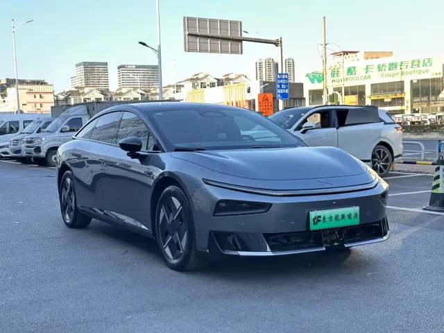 Xpeng P7+ — Фото автомобиля 3