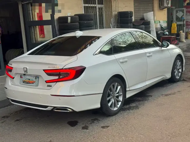 Honda Accord — Фото автомобиля 9