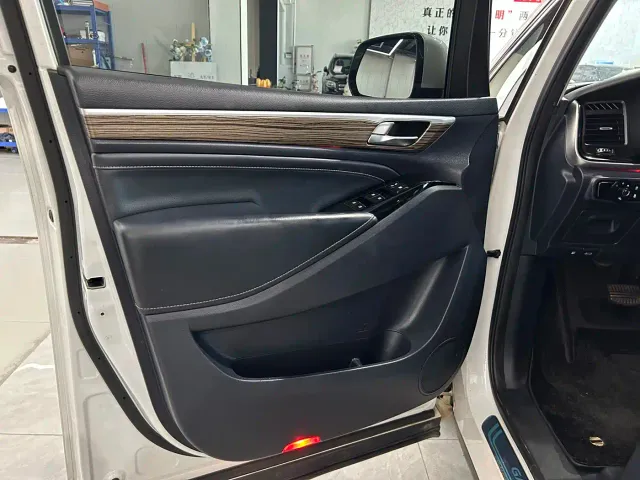 GAC Trumpchi M8 — Фото автомобиля 10