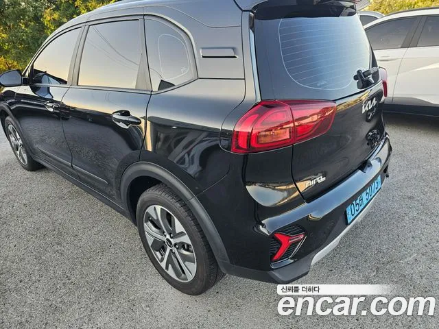 Kia Niro — Фото автомобиля 18