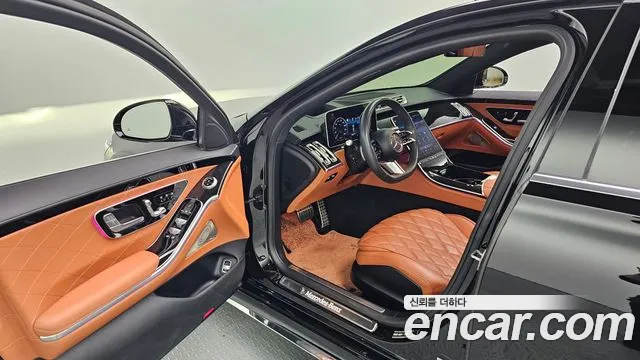 Mercedes-Benz S-Class — Фото автомобиля 24