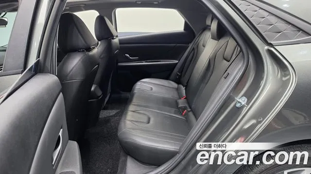 Hyundai AVANTE Новый Avante (CN7) — Фото автомобиля 11