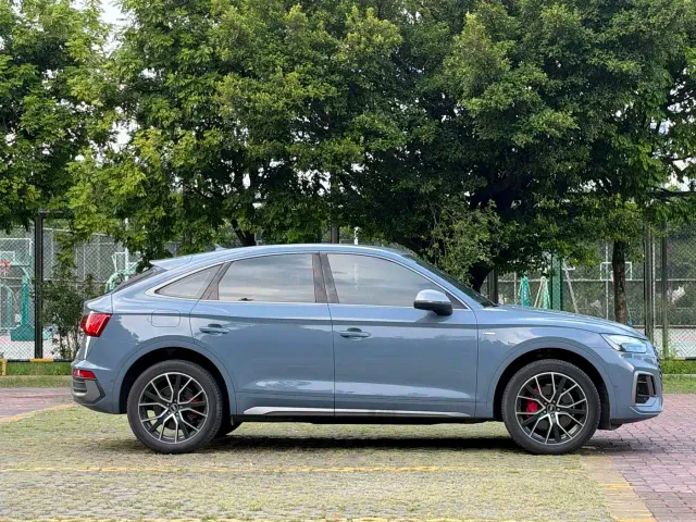 Audi Q5L Sportback — Фото автомобиля 7