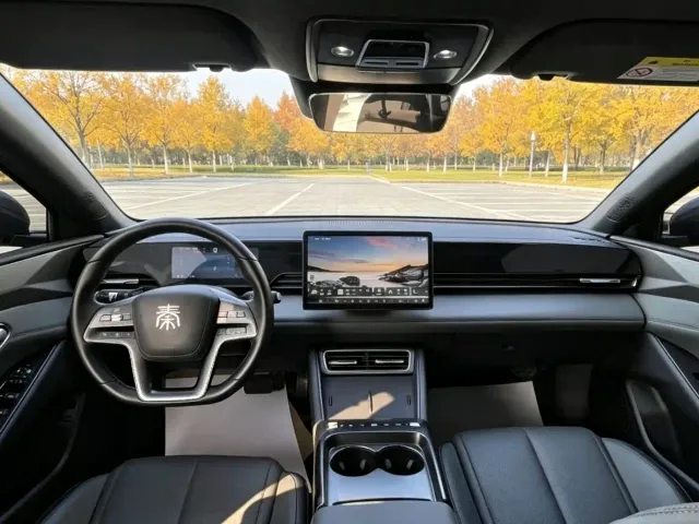 BYD Qin L — Фото автомобиля 8