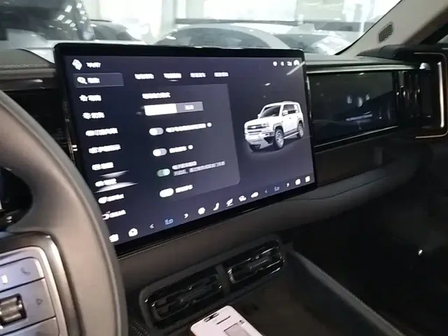 BYD FangChengBao Leopard 5 — Фото автомобиля 12