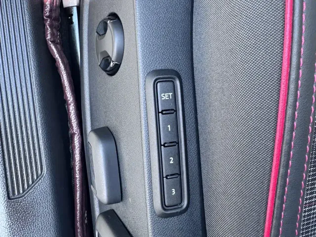 Volkswagen Golf GTI — Фото автомобиля 16