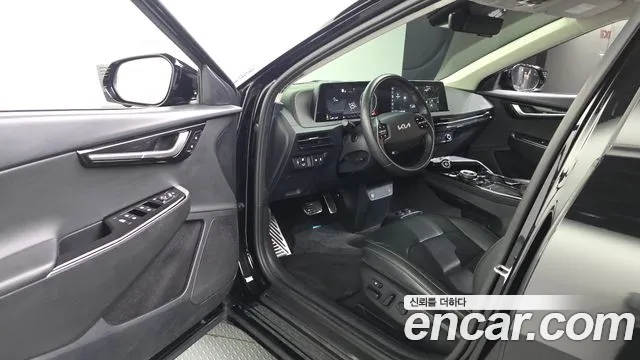 Kia EV6 — Фото автомобиля 10