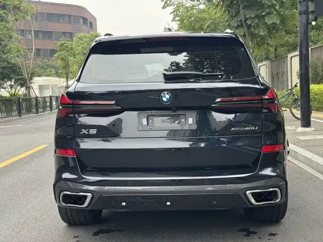 BMW X5 — Фото автомобиля 9
