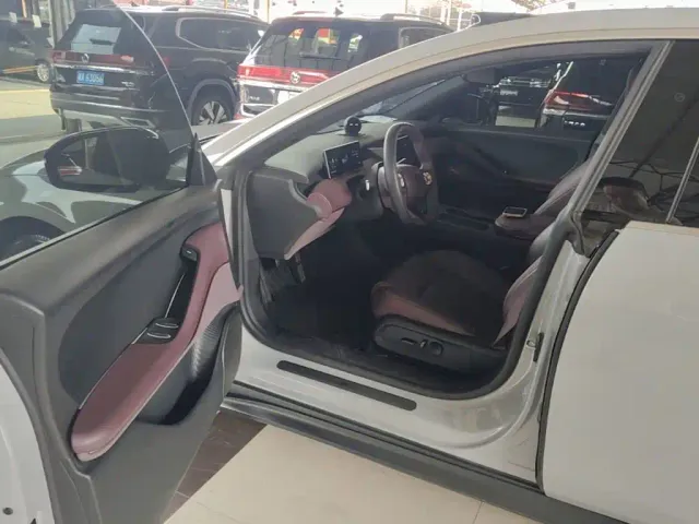 Nio ET5 Touring — Фото автомобиля 15