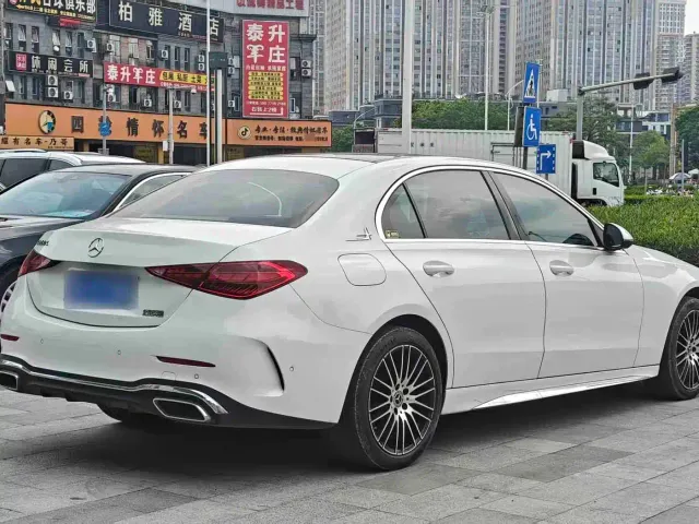 Mercedes-Benz C-Class — Фото автомобиля 4