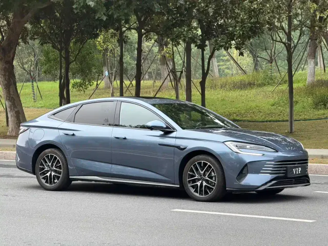 BYD Seal 07 DM-i — Фото автомобиля 3