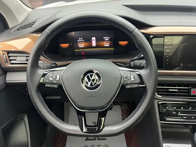 Volkswagen Tharu — Фото автомобиля 13