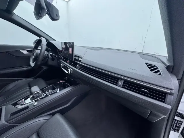 Audi A4L — Фото автомобиля 12