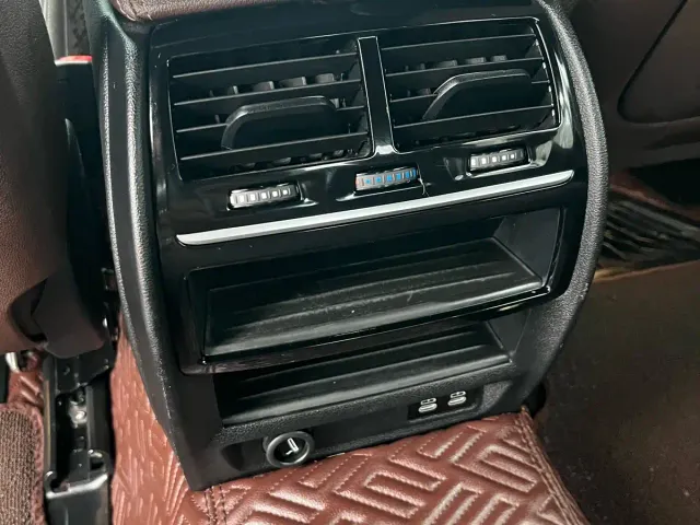 BMW 5 Series — Фото автомобиля 13