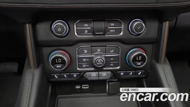 Chevrolet Tahoe — Фото автомобиля 17