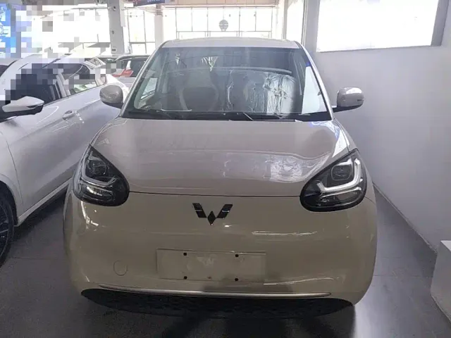 Wuling Bingo — Фото автомобиля 2