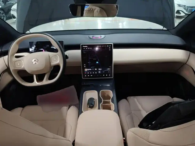Nio ET5 Touring — Фото автомобиля 9