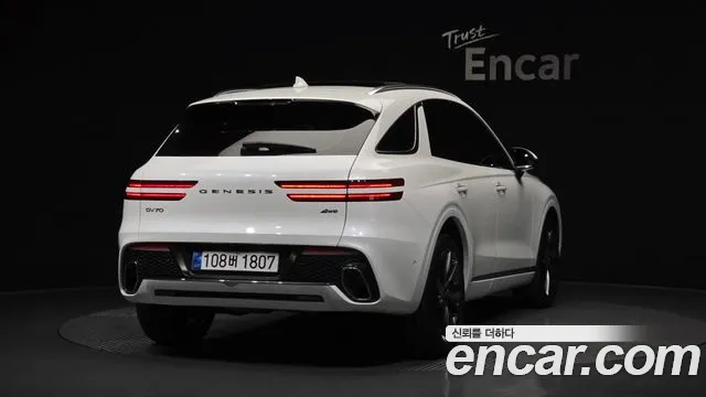 Genesis GV70 2.5T Бензин AWD — Фото автомобиля 2