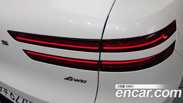 Genesis GV70 — Фото автомобиля 22