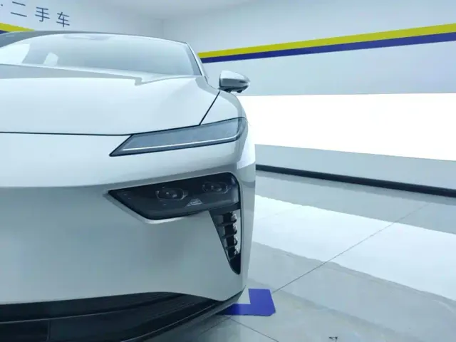 Dongfeng eπ 007 — Фото автомобиля 5