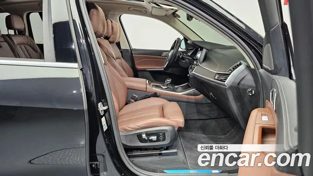 BMW X7 — Фото автомобиля 11