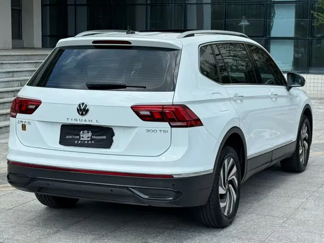 Volkswagen Tiguan L — Фото автомобиля 6