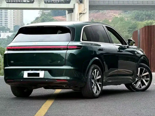 Li Auto L7 — Фото автомобиля 14