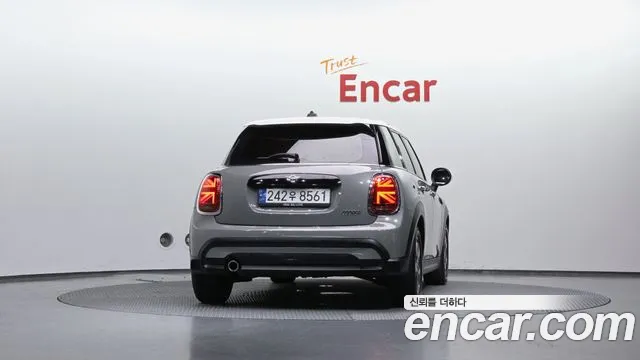 Mini Cooper Cooper 5 дверей Classic — Фото автомобиля 4