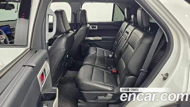 Ford Explorer Explorer 6 поколение — Фото автомобиля 10