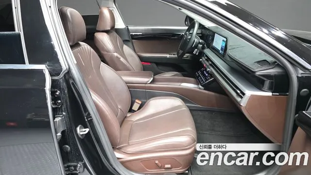 Hyundai Grandeur Grandeur (GN7) 2.5 Бензин 2WD — Фото автомобиля 11