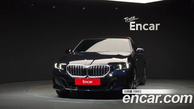 BMW 5 Series G60 — Фото автомобиля 3